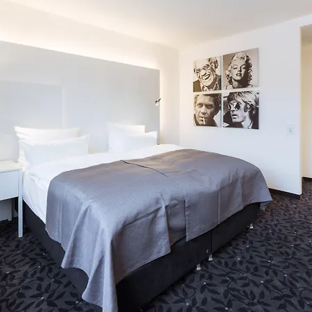Mice Collection Business- Und Stadthotel An Der Mosel Nahe Swt Arena Und Viking Anleger Hotel