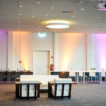 Mice Collection Business- Und Stadthotel An Der Mosel Nahe Swt Arena Und Viking Anleger Hotel 4*