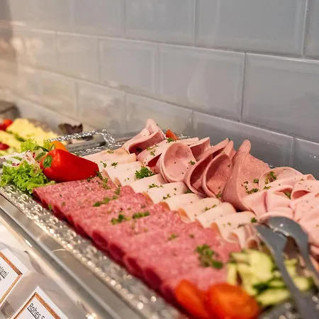 Mice Collection Business- Und Stadthotel An Der Mosel Nahe Swt Arena Und Viking Anleger 4*